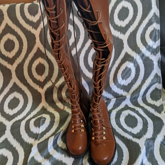 NWOT Brown Boots - Picture 5 of 6